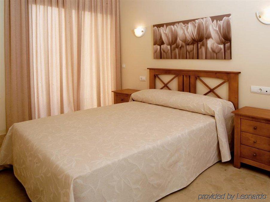 Apartamentos Turísticos Parque Tropical Vera Habitación foto